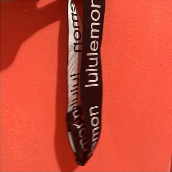 lululemon hair band - Picture 2 of 3